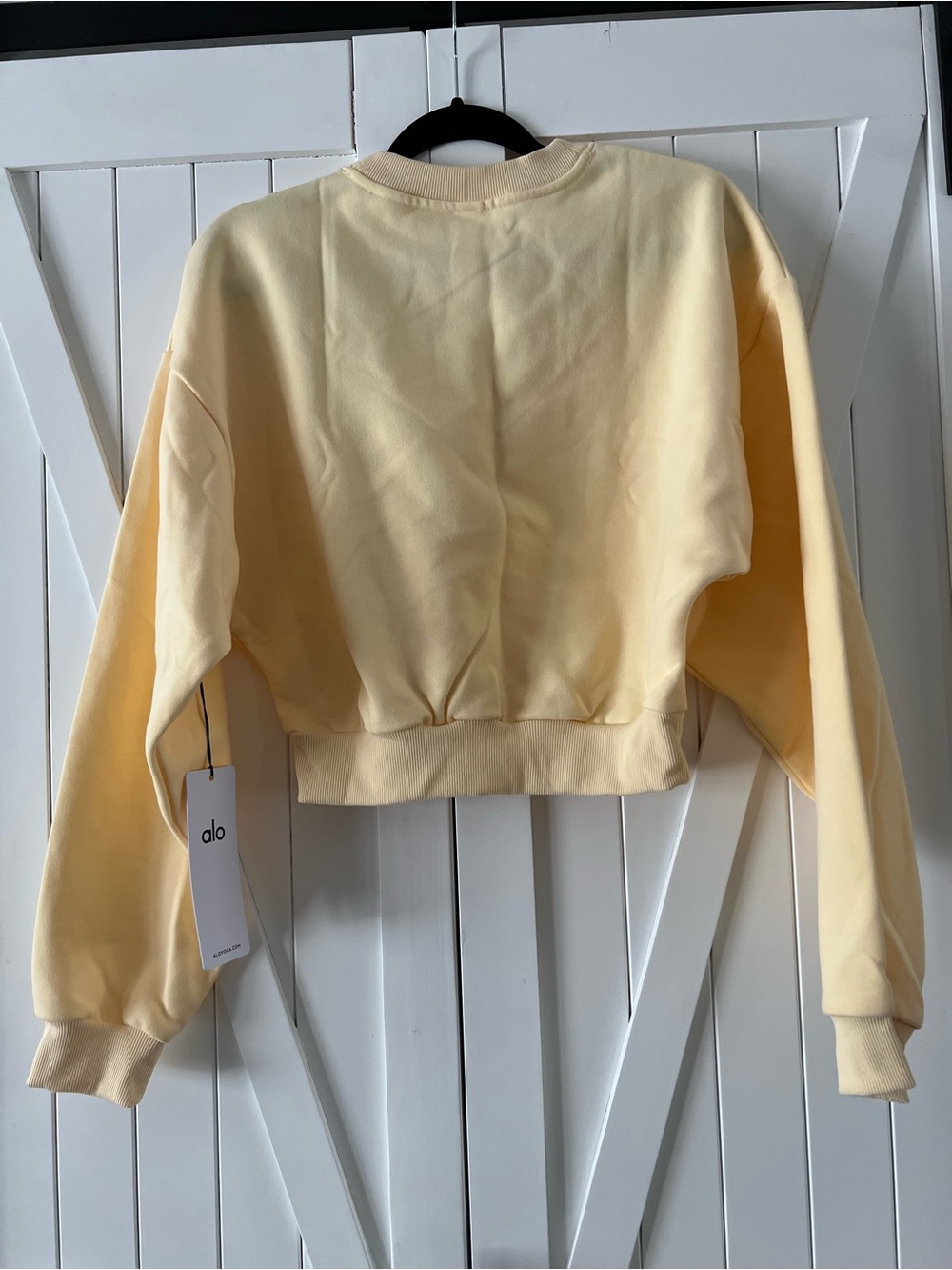 Alo Cropped Accolade Crewneck - Picture 3 of 5